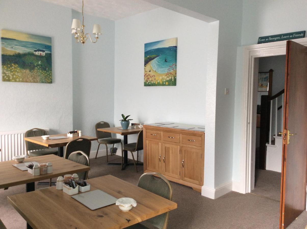 ランディドノー Frosty Towers Bed & Breakfast エクステリア 写真