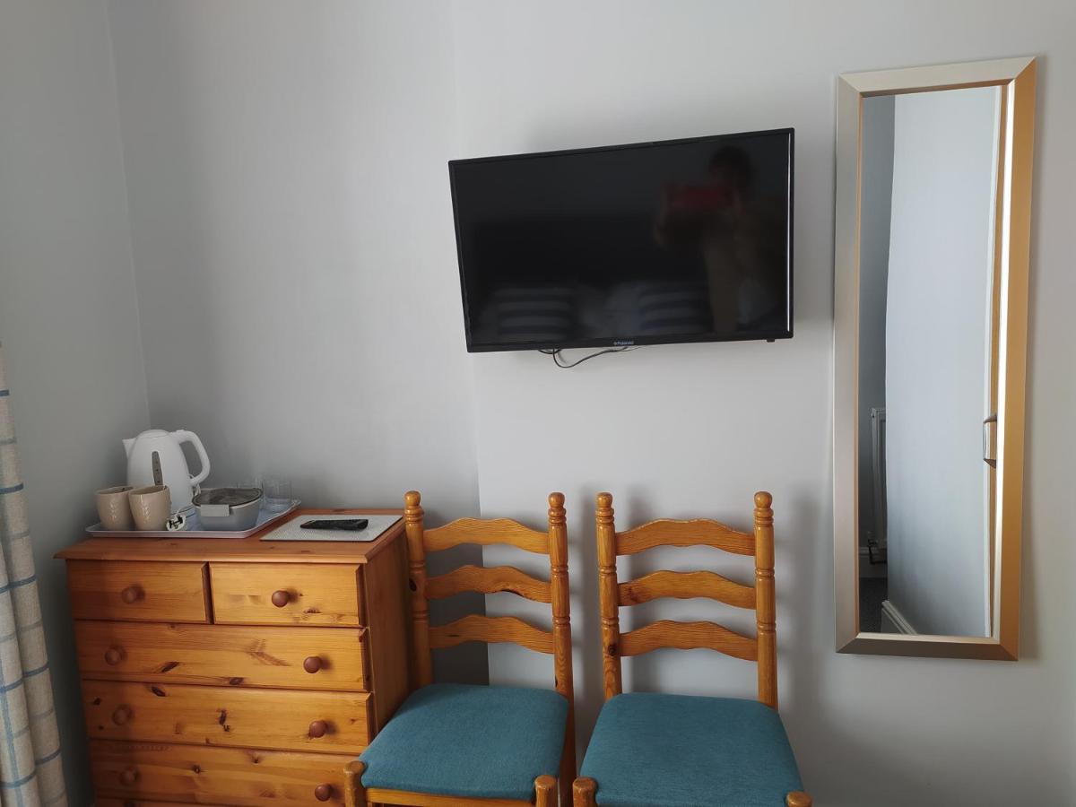 ランディドノー Frosty Towers Bed & Breakfast エクステリア 写真