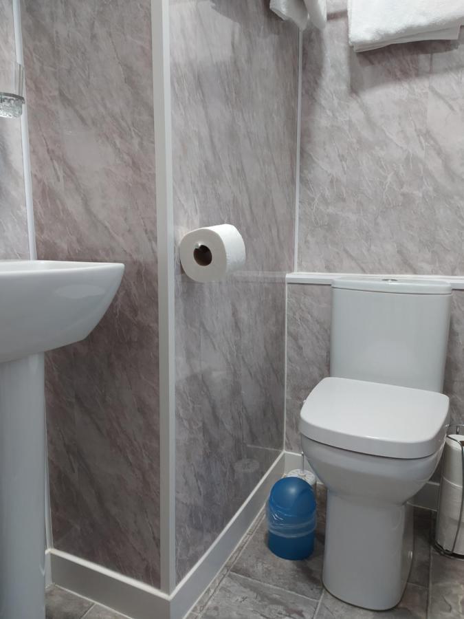 ランディドノー Frosty Towers Bed & Breakfast エクステリア 写真