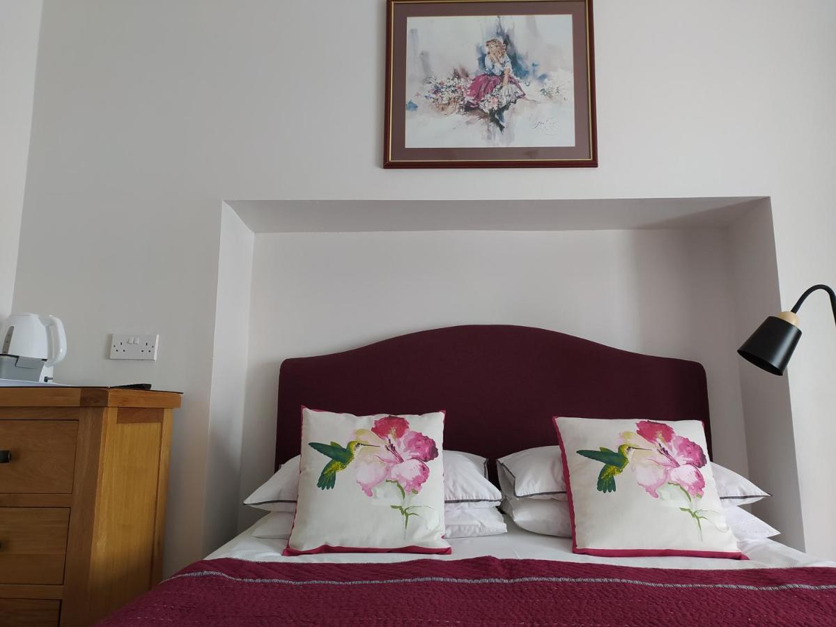 ランディドノー Frosty Towers Bed & Breakfast エクステリア 写真