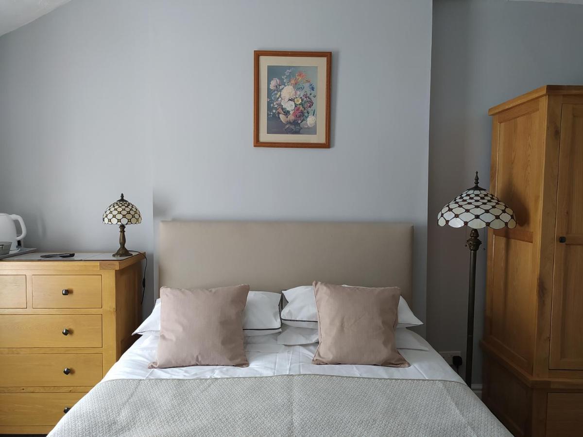 ランディドノー Frosty Towers Bed & Breakfast エクステリア 写真