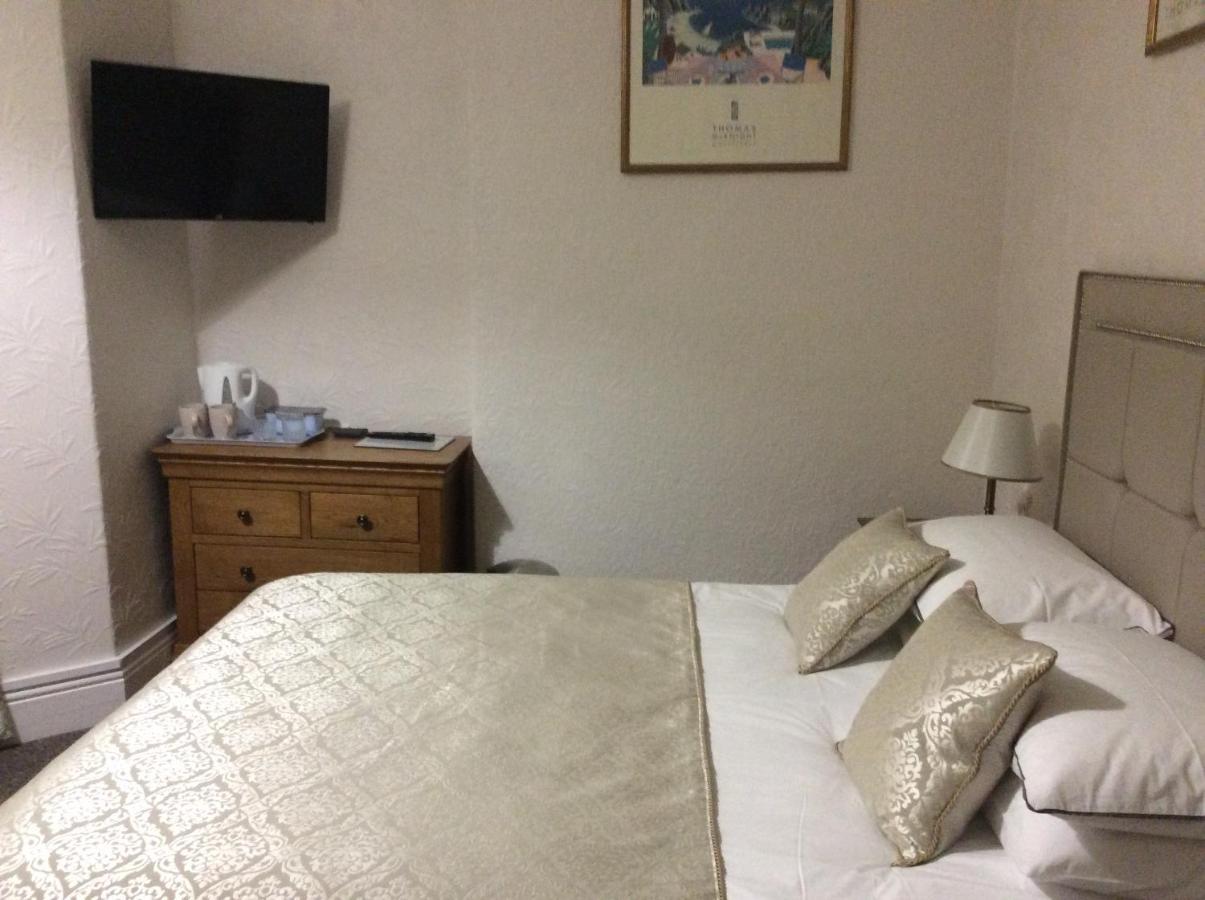 ランディドノー Frosty Towers Bed & Breakfast エクステリア 写真