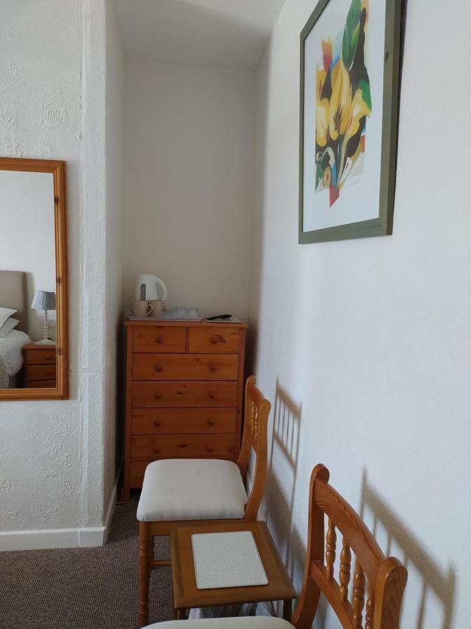 ランディドノー Frosty Towers Bed & Breakfast エクステリア 写真