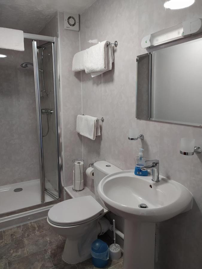 ランディドノー Frosty Towers Bed & Breakfast エクステリア 写真
